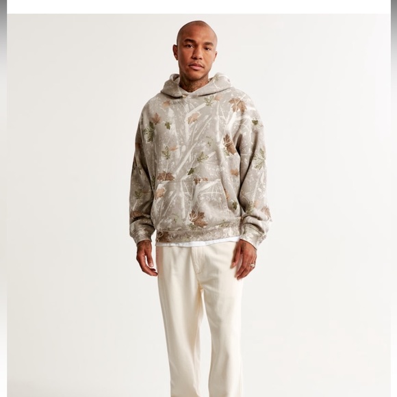 LAST ONE NWT Essential Popover Hoodie Off White Camo - Picture 5 of 11